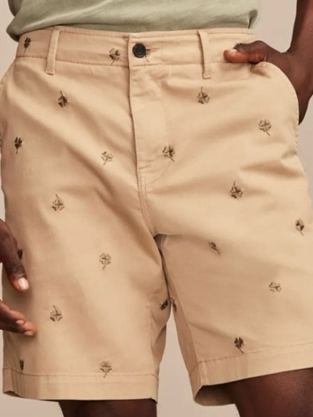 Lucky Brand Khaki Stretch Twill Embroidered 9" Shorts Size 40, 4 Leaf Clover New